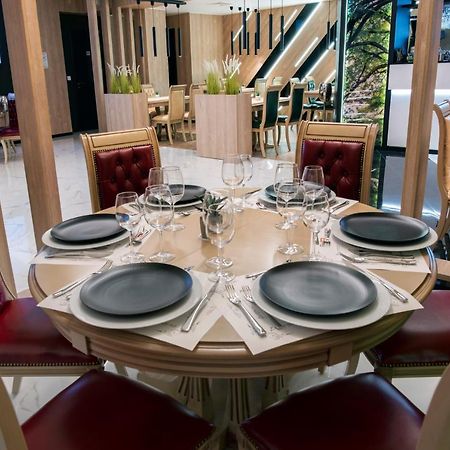 Family Hotel Business Club Shumen Dış mekan fotoğraf