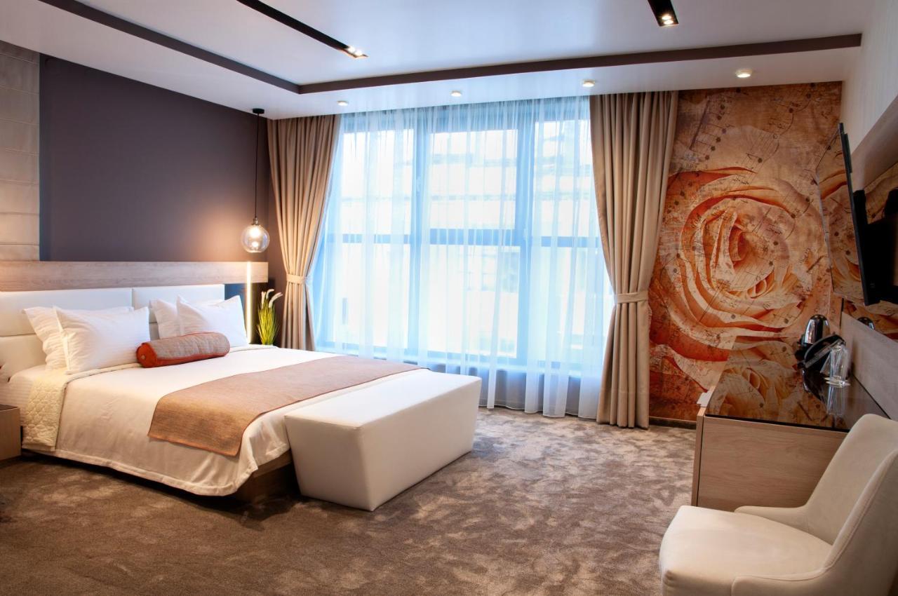 Family Hotel Business Club Shumen Dış mekan fotoğraf