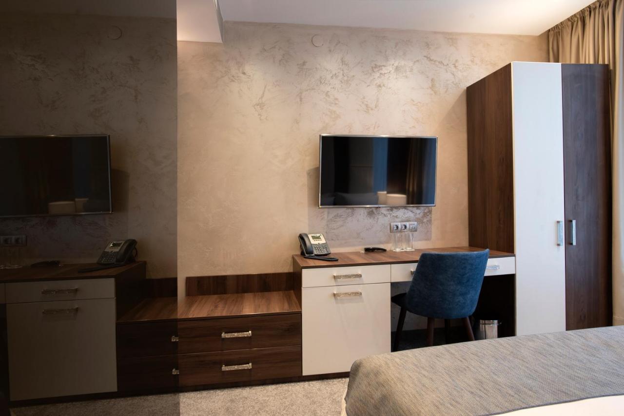 Family Hotel Business Club Shumen Dış mekan fotoğraf