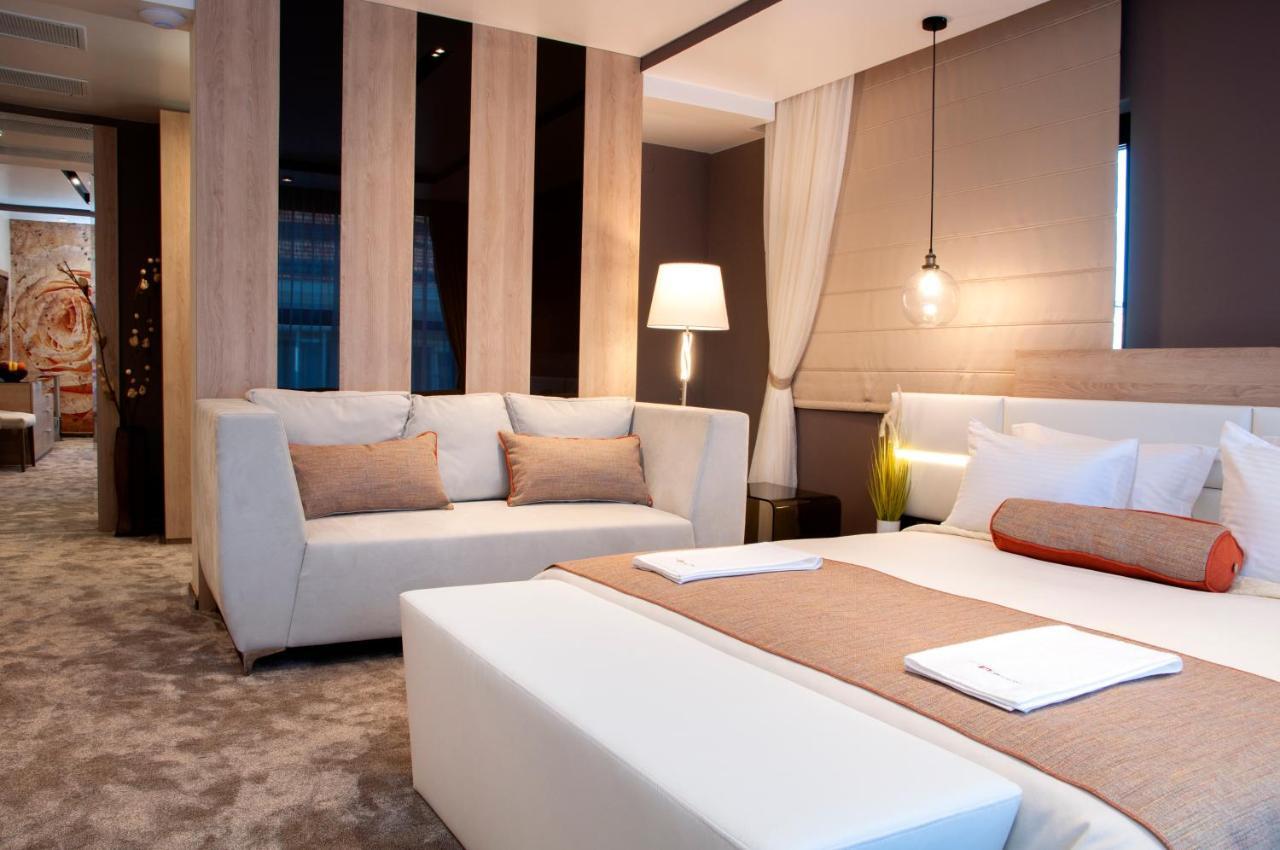 Family Hotel Business Club Shumen Dış mekan fotoğraf