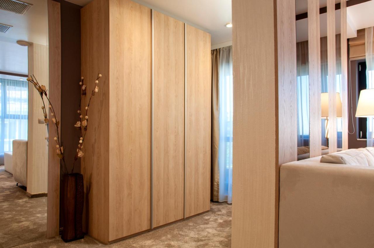 Family Hotel Business Club Shumen Dış mekan fotoğraf