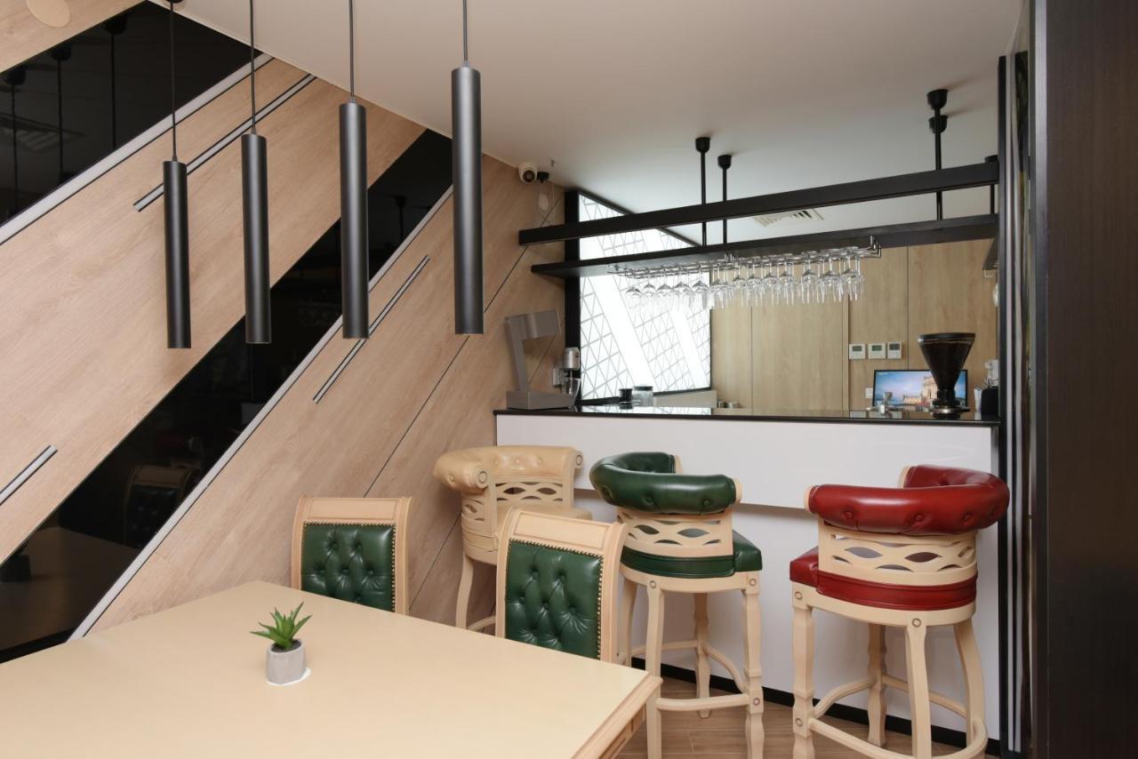 Family Hotel Business Club Shumen Dış mekan fotoğraf